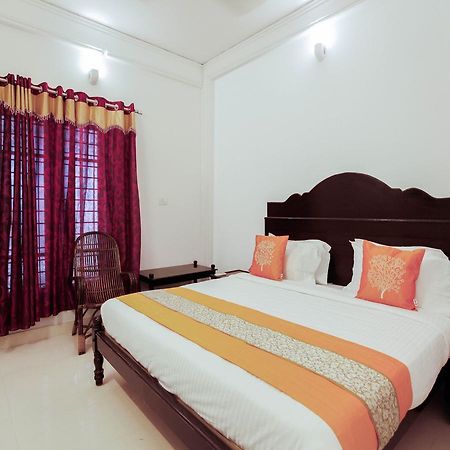 Oyo 4867 Royal Homes Alappuzha 외부 사진